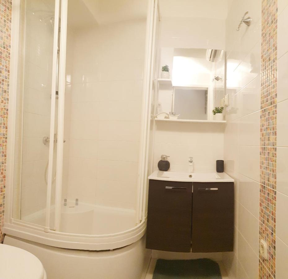 Iron Gates Apartments สปลิท ภายนอก รูปภาพ