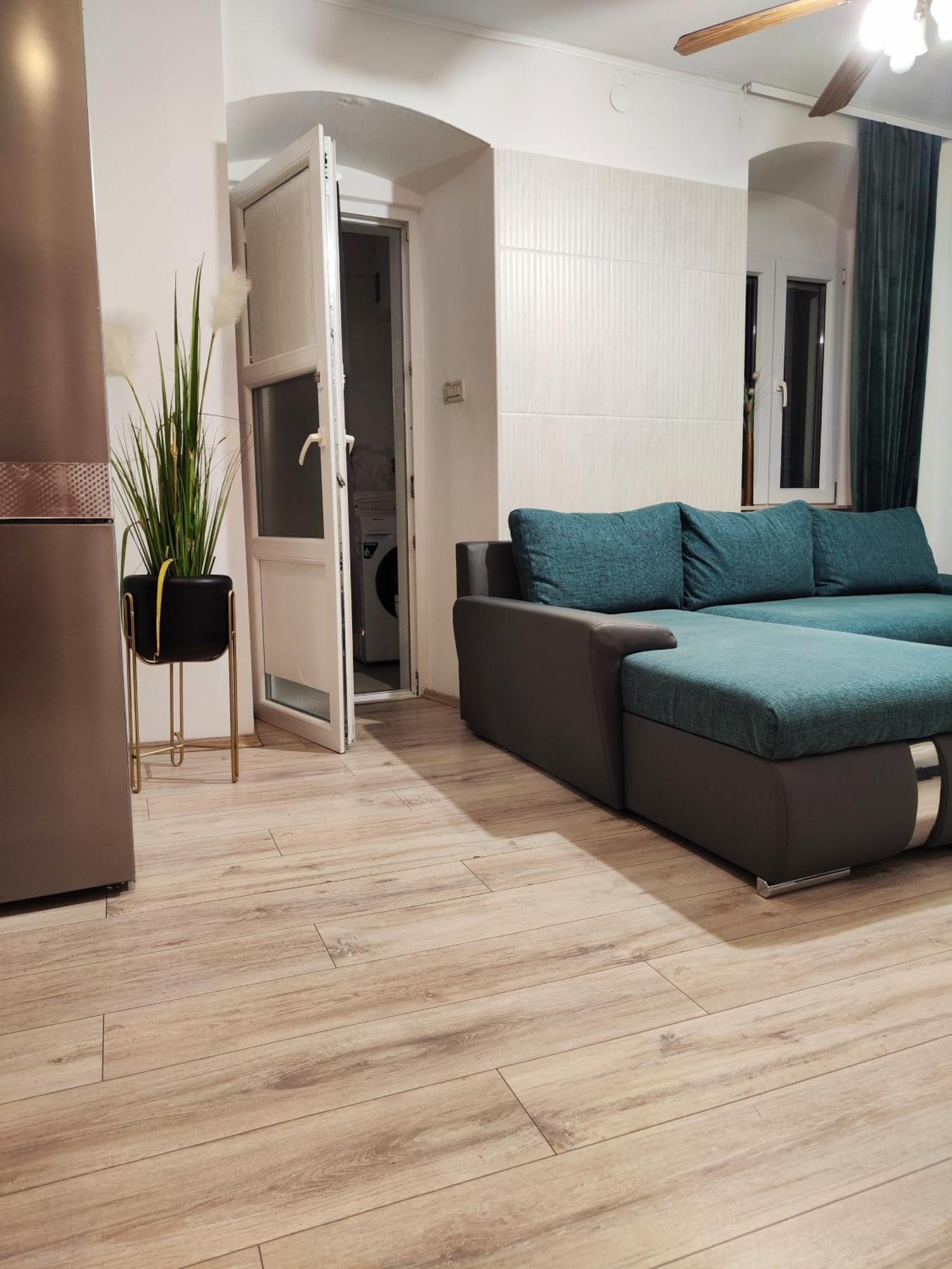 Iron Gates Apartments สปลิท ภายนอก รูปภาพ